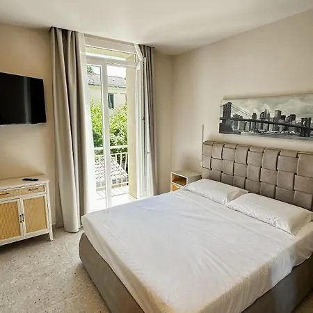 R&b Dimora Teodorico Guest house