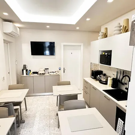 R&b Dimora Teodorico Guest house *